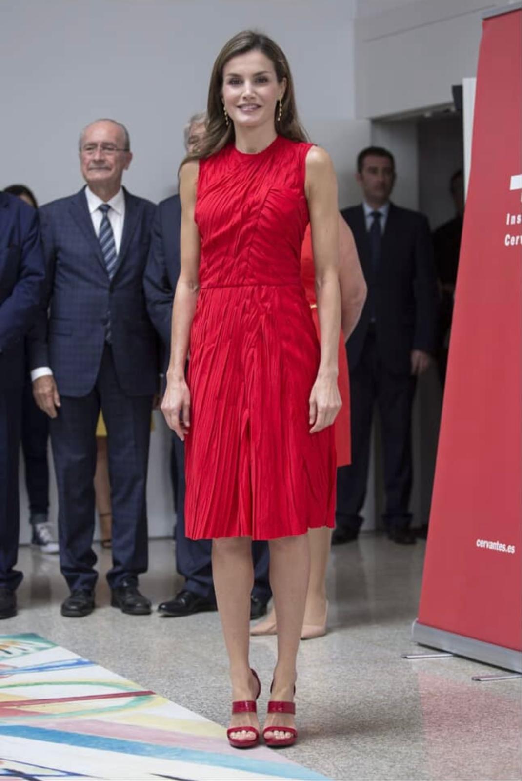 Queen Rania Evening Gown 1